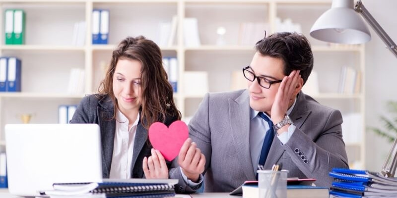 Co-workers in relationship, Office romance