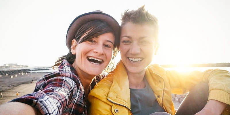 Lesbian first date ideas 2025